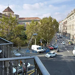 bb-estudiantes-balmes.topbarcelonahotels.com/